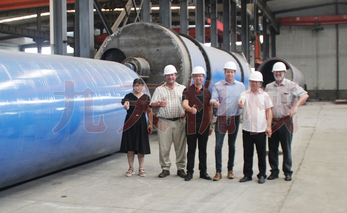 南非（fēi）客戶考（kǎo）察（chá）滾（gǔn）筒烘幹機（jī）圖