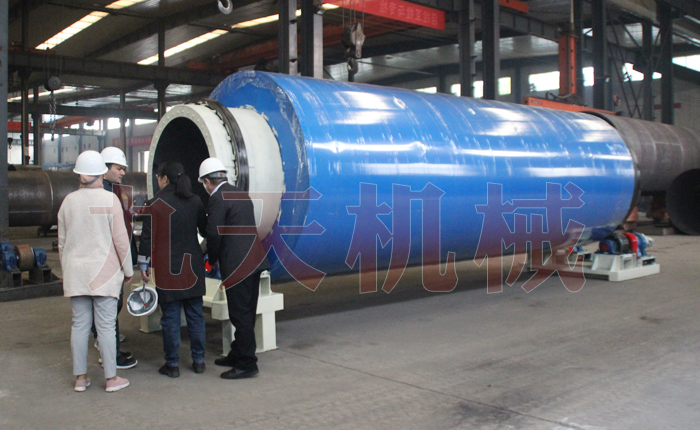 摩洛哥（gē）客戶考察橄欖果（guǒ）渣（zhā）烘幹機現場圖