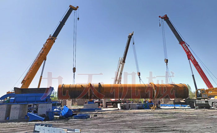 煤泥烘幹（gàn）機（jī）安裝現場